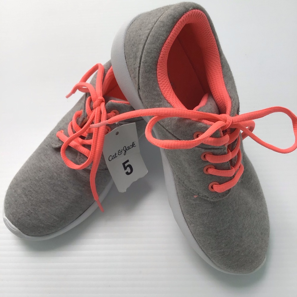 CAT & JACK Sneakers Gray and Beta lace up NWT women’s Size 5